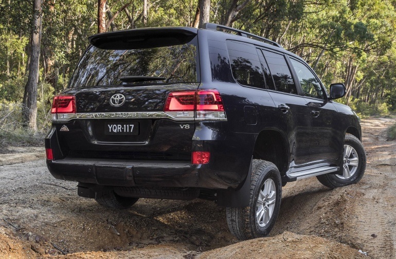 Toyota-Land-Cruiser-image3